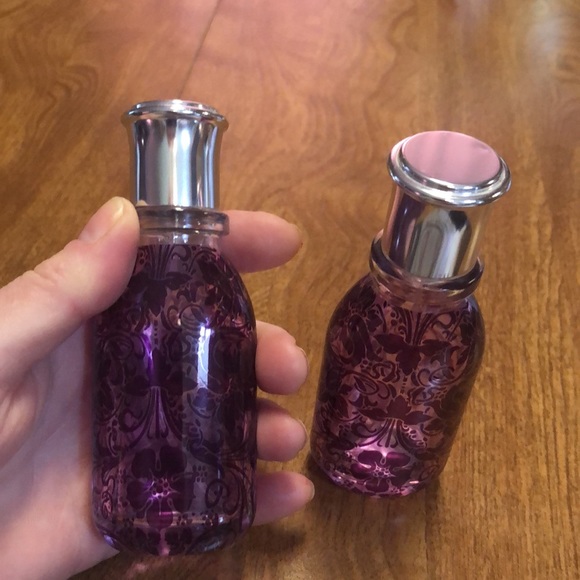 (4) Empty Bottles of Designer Perfumes - Picture 5 of 9